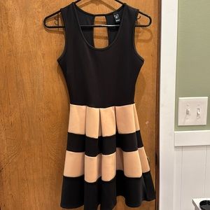 Black and tan dress, Windsor brand.